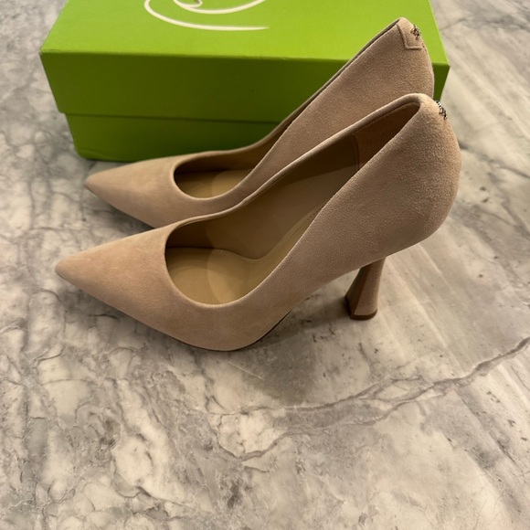 Sam Edelman Cream Heels - Picture 2 of 4